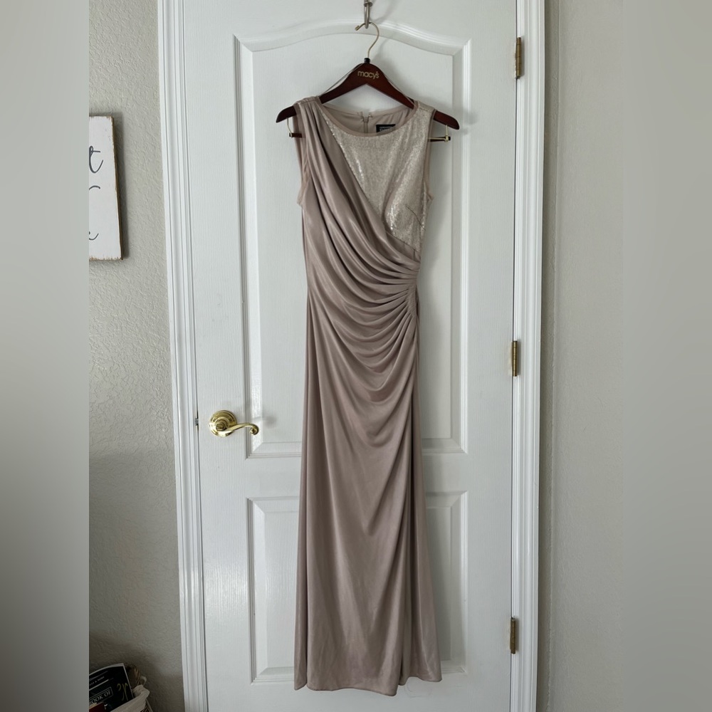 Beautiful evening dress Size 10 excellent condition